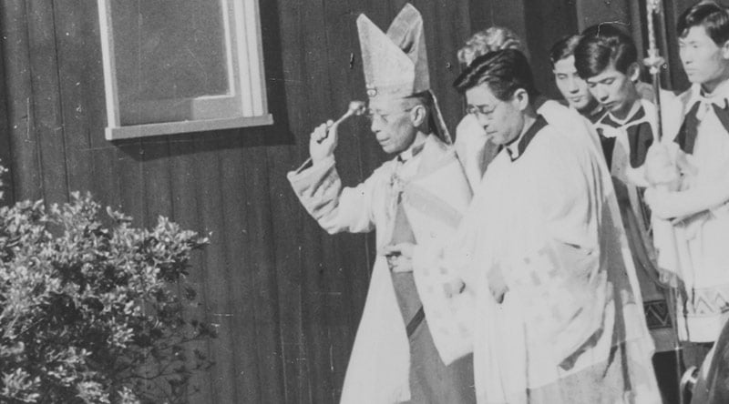 1955年：土井辰雄大司教による聖堂祝別